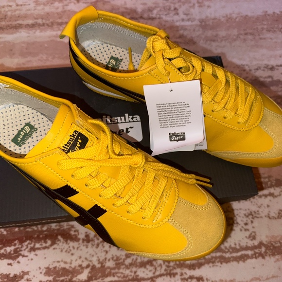 Sneakers - Picture 2 of 3